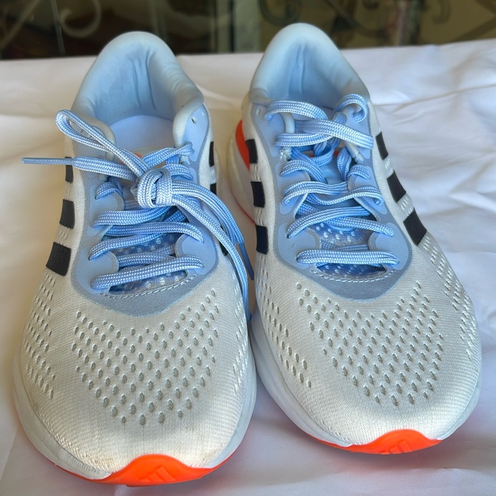 Adidas women’s supernova slightly used with lots of life left